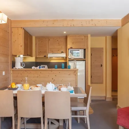 Pierre & Aconit Aparthotel