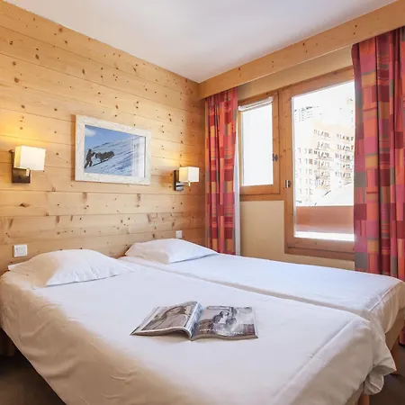 Pierre & Aconit 4*